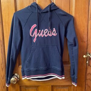Early 2000’s GUESS Sweatshirt Size S